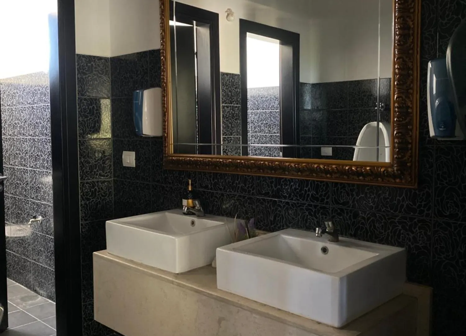Hotel Velipoja Park