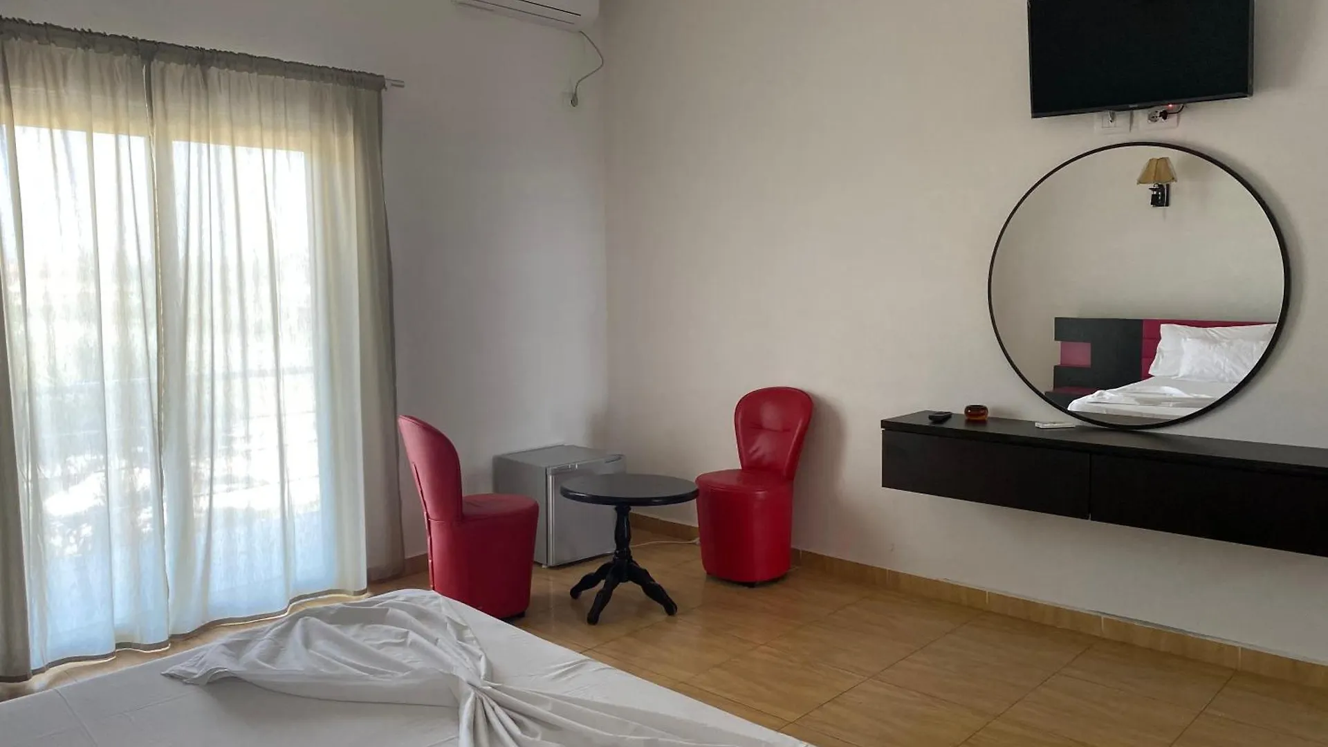 Hotel Velipoja Park